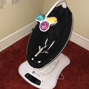 mamaRoo®4
